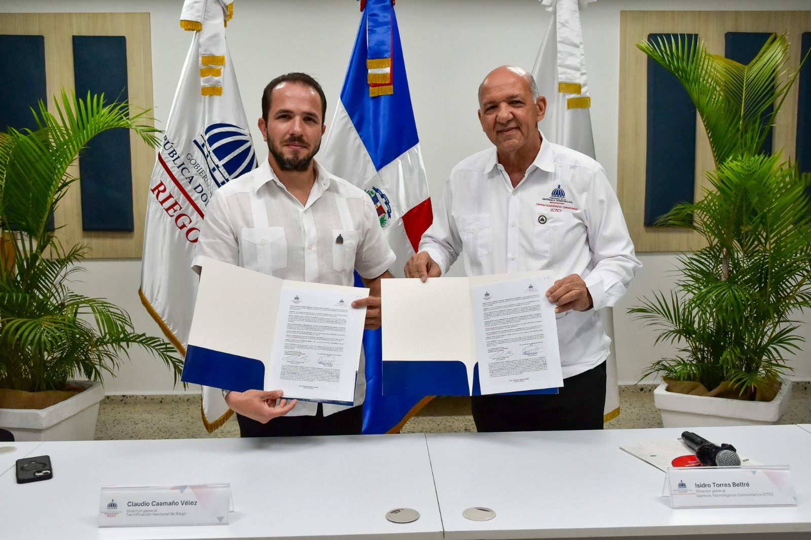 Centros Tecnológicos Comunitarios y La Dirección de Tecnificación Nacional de Riego (TNR) suscriben acuerdo interinstitucional.