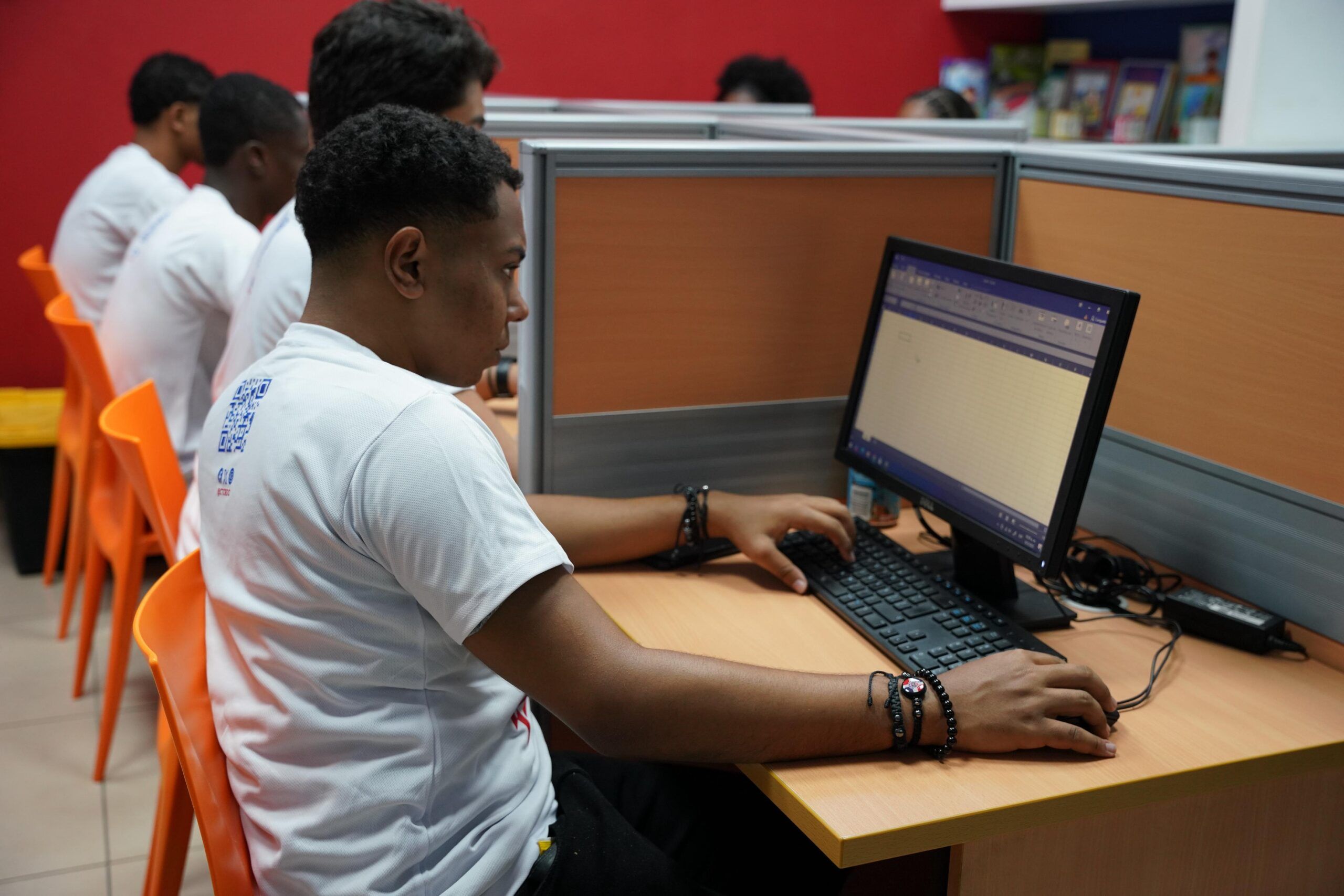 Centros Tecnológicos Comunitarios inician jornada de capacitación en el Rally Tecnológico de Compumetro.